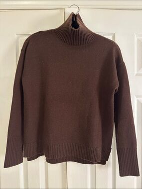 J. McLaughlin Chocolate Brown Turtleneck Cashmere sweater